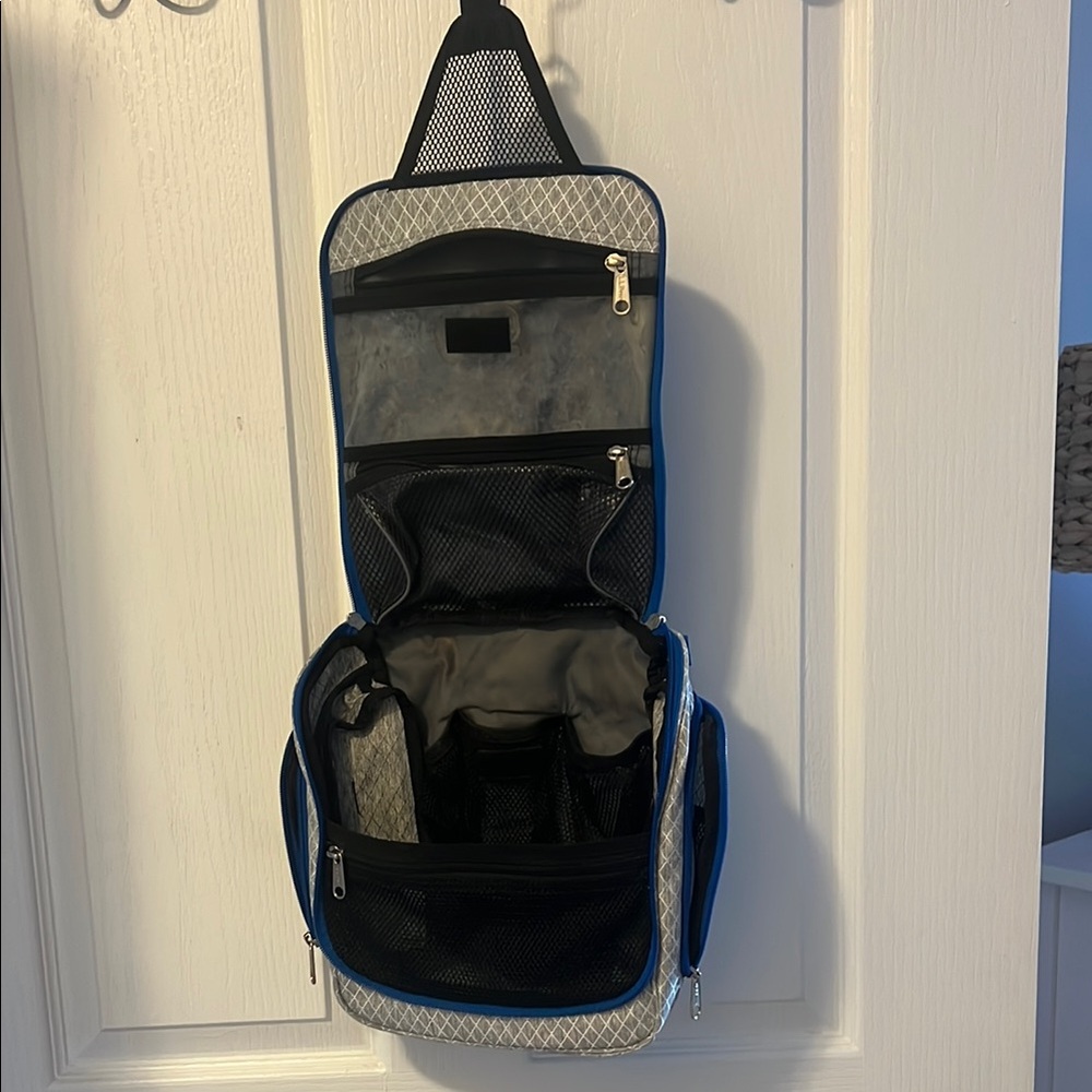 L.L. Bean Gray and Blue Toiletry Bag with Practical Design - Picture 5 of 6